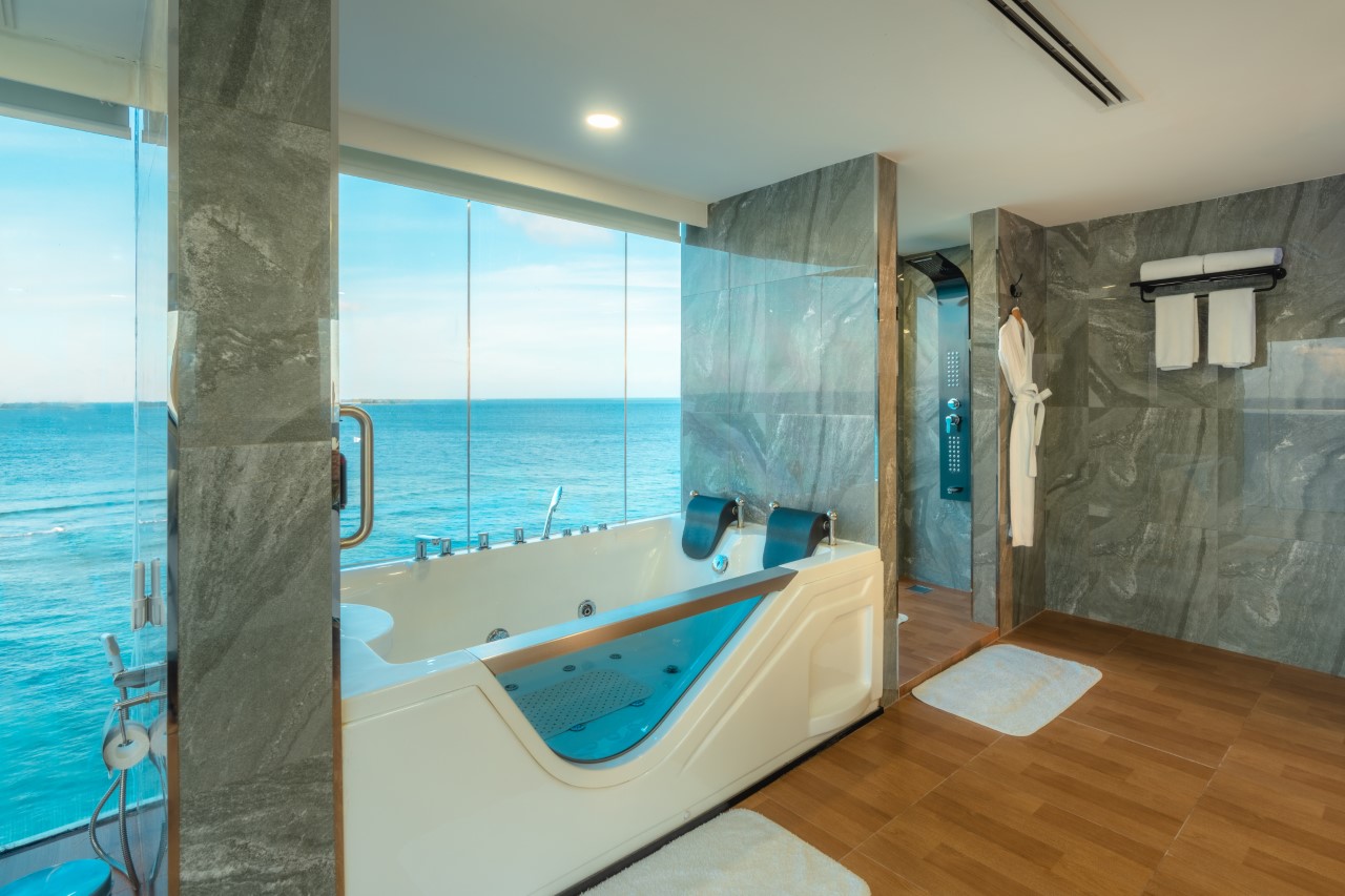 Panoramic Seaview Penthouse