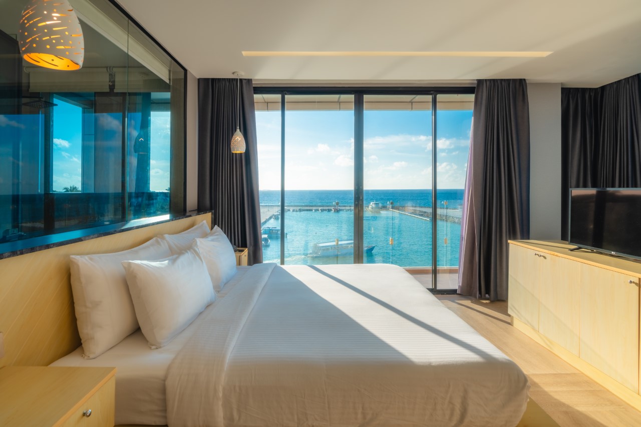 Premier Oceanview with Balcony