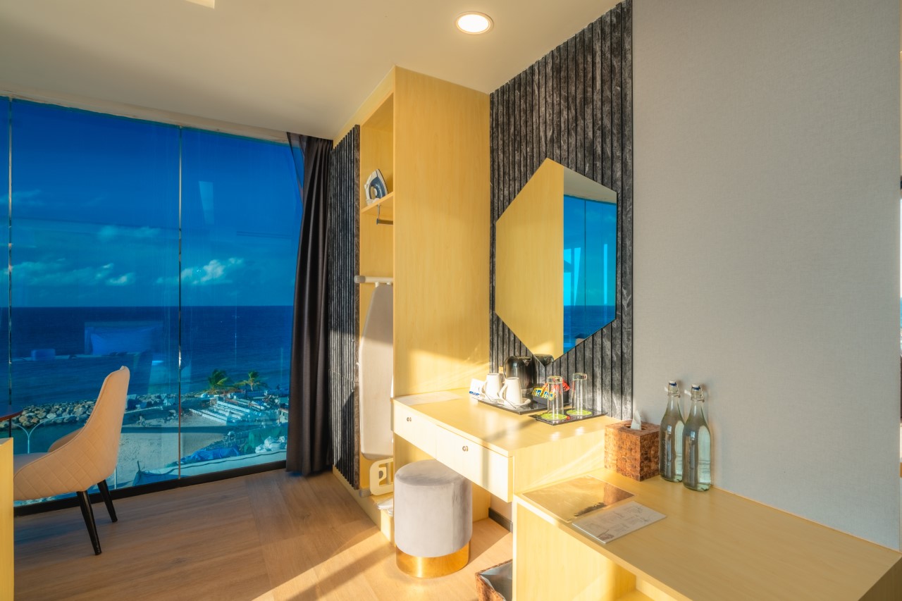 Premier Oceanview with Balcony