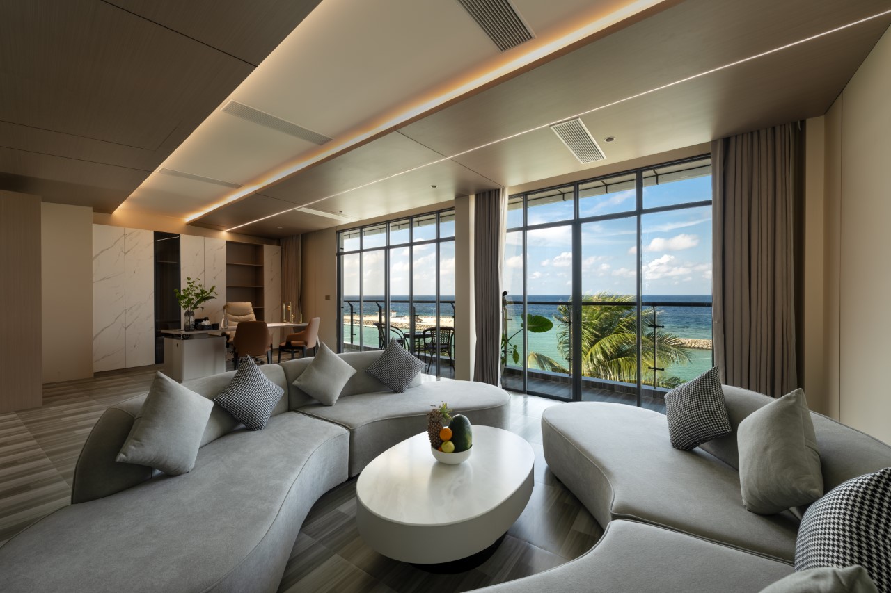 Wings Signature Suite