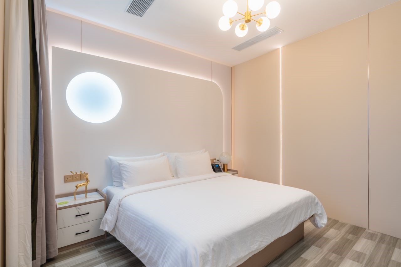 Wings Signature Suite