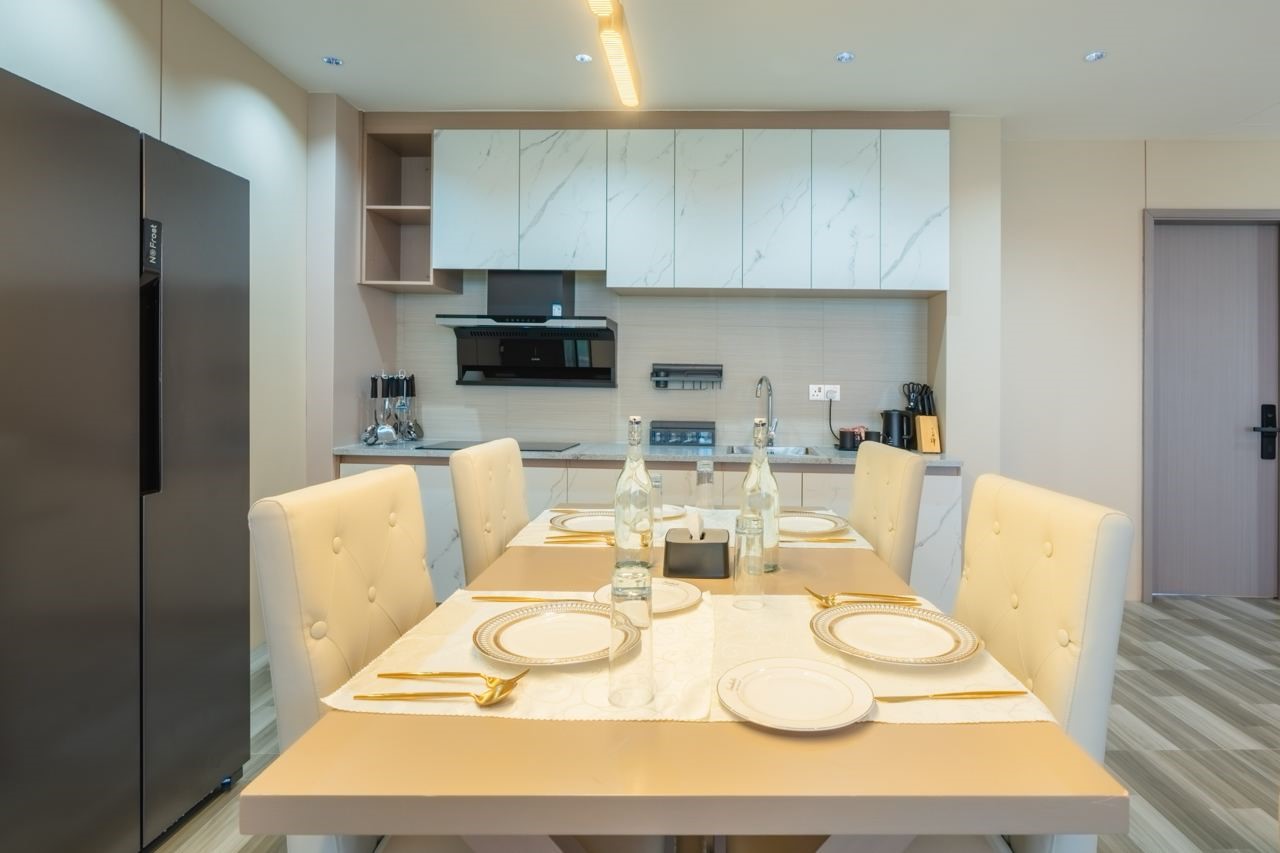 Wings Signature Suite